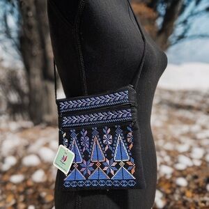 Tatreez Crossbody Embroidered Cross Stitched Palestinian Traditional Craft NWT